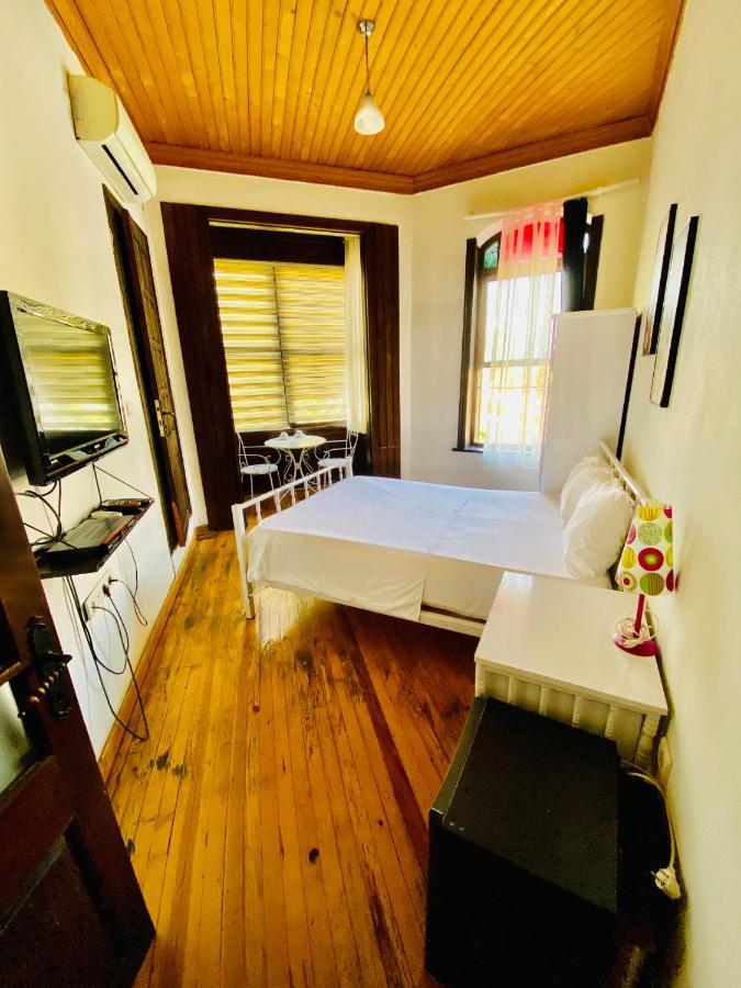 Pastor Historical Apart-Hotel The Gulf Of Esmirna Exterior foto